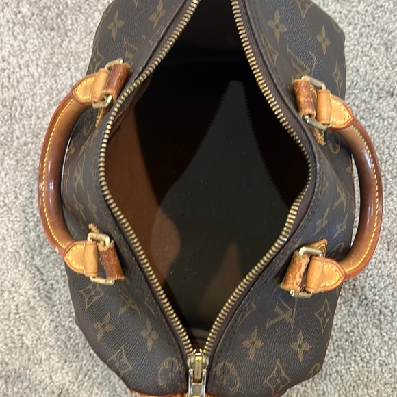 SOLD ON FB Authentic Louis Vuitton Speedy 25 - Picture 11 of 17